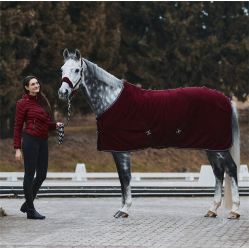 Odpocovací deka Horze Kiel, vínová - vínová, 125 cm Deka fleecová Horze Kiel, vínová, 125 cm